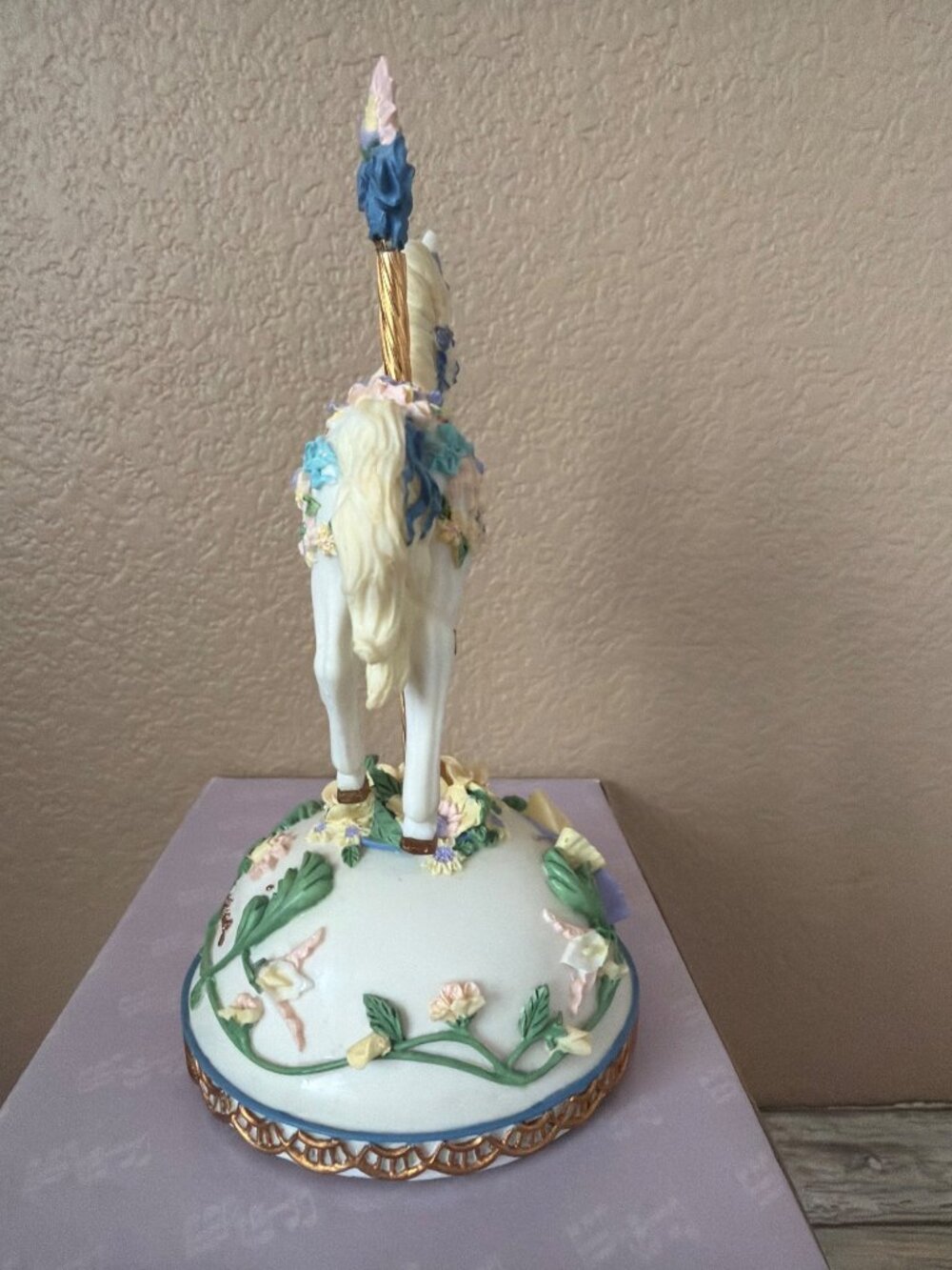SFMB Spring Horse Carousel Music Box NIB Plays Younger Than Springtime 4" - Picture 10 of 17